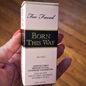 Too Faced Born This Way Foundation
